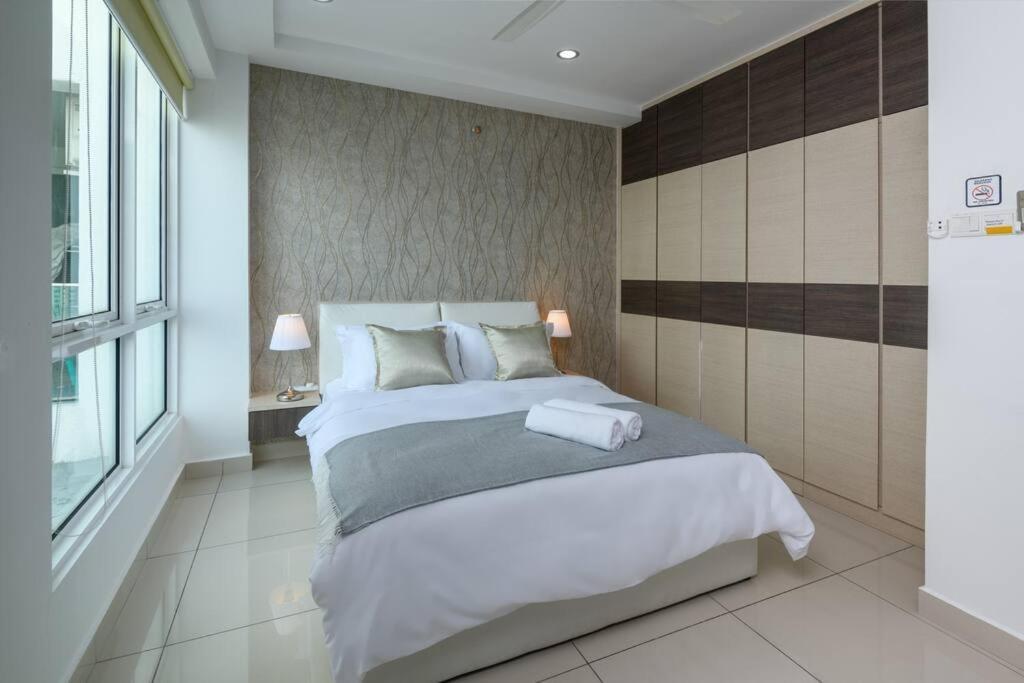 2R1B/Seaview Tropical /1~8Pax/Gurney Mansion One Apartment George Town Ngoại thất bức ảnh
